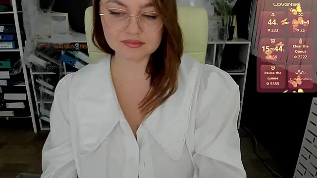  feel me  online show from October 30, 1:51 am