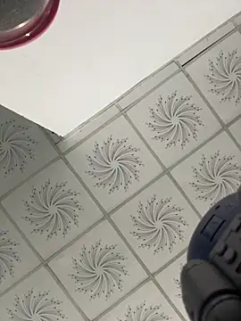 Tiffany-yy online show from October 5, 11:46 pm