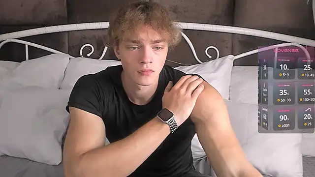 Snapshot of ChaseMuscular chatting on November 8, 11:10 am ChaseMuscular online show from November 8, 11:10 am