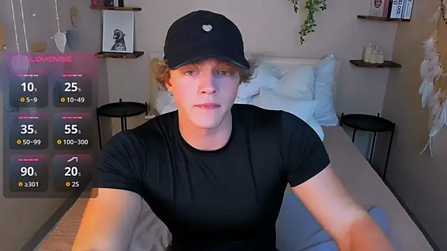 Snapshot of ChaseMuscular chatting on November 25, 10:37 am ChaseMuscular online show from November 25, 10:37 am