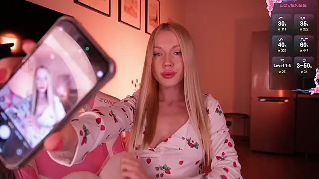 Snapshot of baby_bon chatting on September 22, 12:29 pm baby bon online show from September 22, 12:29 pm