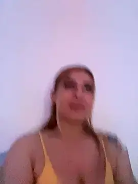 Snapshot of Ella_Vee chatting on November 11, 3:45 pm Ella Vee online show from November 11, 3:45 pm