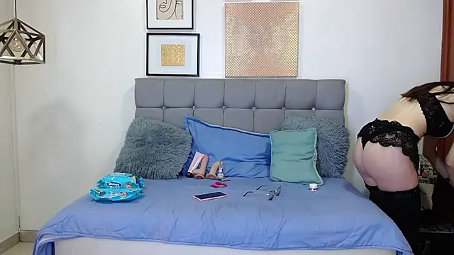  naomi s online show from April 9, 1:27 pm