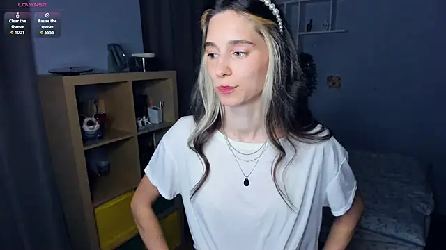 AntonettaTarring online show from September 18, 7:21 am