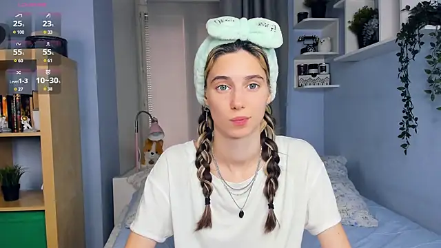 AntonettaTarring online show from September 27, 7:35 am