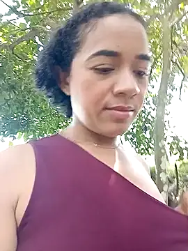 Snapshot of charlotte_dante212 chatting on December 21, 6:26 pm charlotte dante212 online show from December 21, 6:26 pm