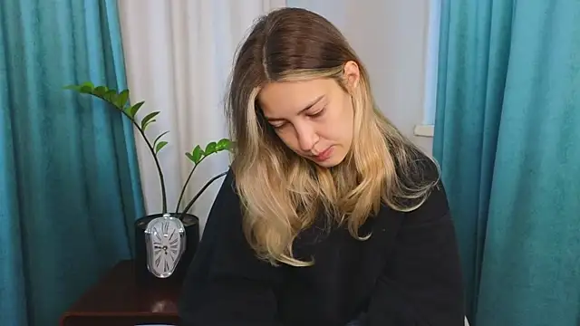 Snapshot of AngelicRice chatting on September 13, 11:10 am AngelicRice online show from September 13, 11:10 am