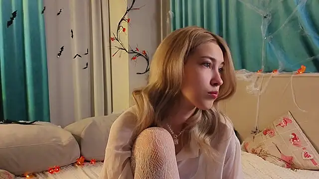 Snapshot of AngelicRice chatting on November 1, 11:12 am AngelicRice online show from November 1, 11:12 am