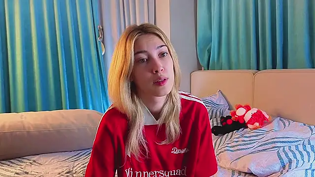 Snapshot of AngelicRice chatting on December 4, 11:30 am AngelicRice online show from December 4, 11:30 am