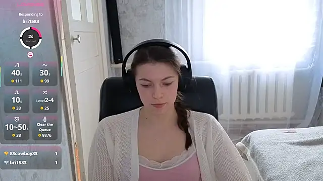 CutieAnny online show from December 5, 6:11 am