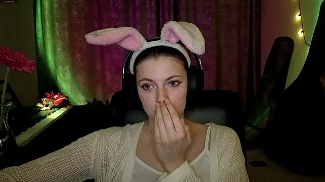 CutieAnny online show from March 24, 7:19 pm