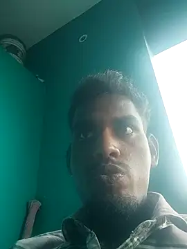 Snapshot of Tamilgud23 chatting on October 14, 11:44 am Tamilgud23 online show from October 14, 11:44 am