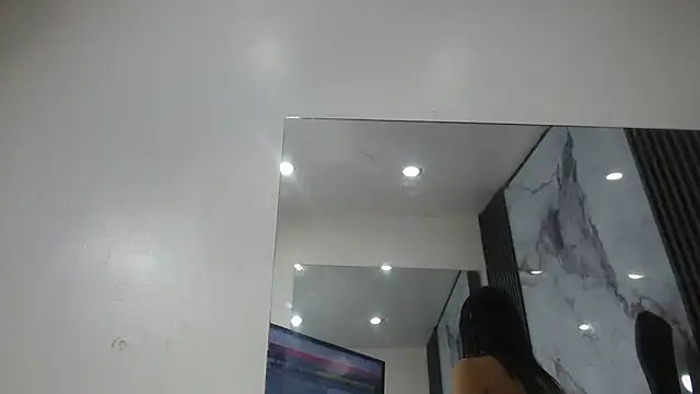 Snapshot of CamelyHott chatting on October 11, 6:50 pm CamelyHott online show from October 11, 6:50 pm