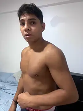 eduin069 online show from September 18, 9:39 pm