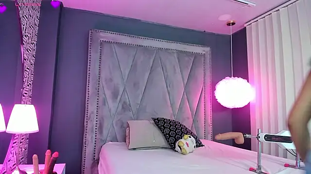 Manelyk evanss  online show from February 14, 2:58 pm