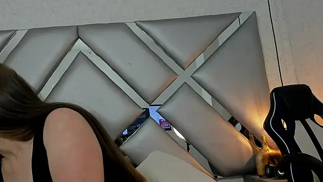 ABRILMILLER VC online show from October 4, 3:15 am