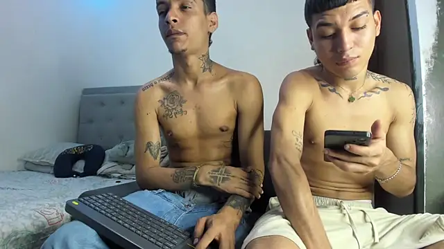 twinkDuohot online show from April 9, 6:19 am