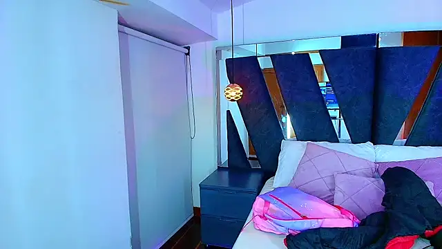 Snapshot of alaska__williams__ chatting on December 19, 11:34 pm alaska williams online show from December 19, 11:34 pm