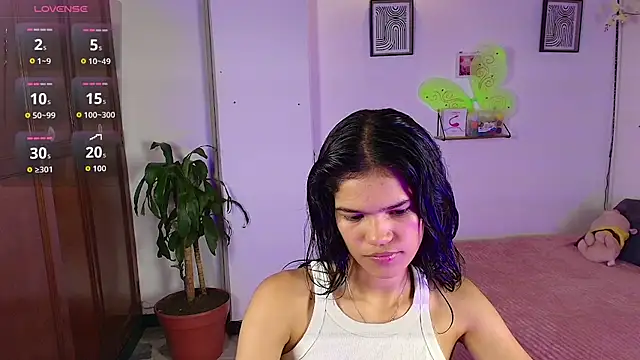 emycarver09 online show from November 2, 12:13 am