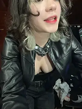 sukubo   online show from April 12, 9:14 am