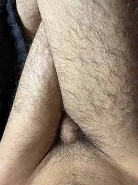 crazyblaze002 online show from April 20, 3:31 am