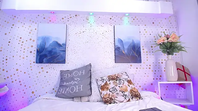 Emily Vaughan online show from January 18, 3:10 am