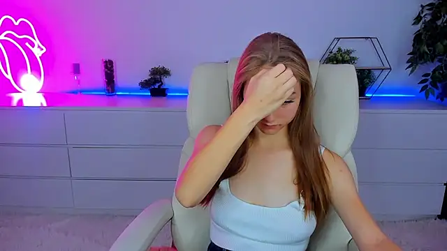 MilaAddams online show from October 5, 5:39 am