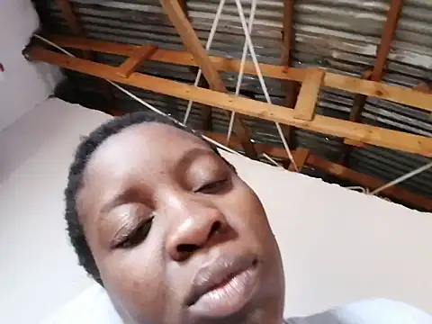 Snapshot of Hottnuts99 chatting on October 21, 9:21 am Hottnuts99 online show from October 21, 9:21 am