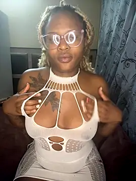 Snapshot of houseforsex chatting on October 21, 12:00 am houseforsex online show from October 21, 12:00 am