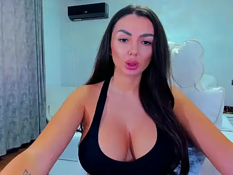 Snapshot of EllaElla90 chatting on November 21, 12:15 pm EllaElla90 online show from November 21, 12:15 pm