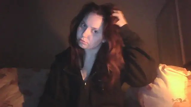 RoseMaee online show from October 5, 9:45 pm