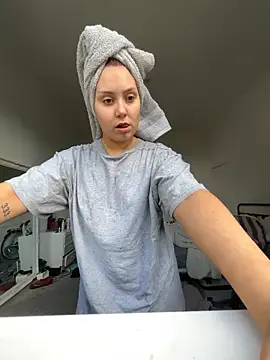 RoseMaee online show from October 25, 9:17 am