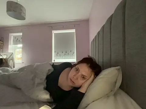 RoseMaee online show from November 11, 8:14 am