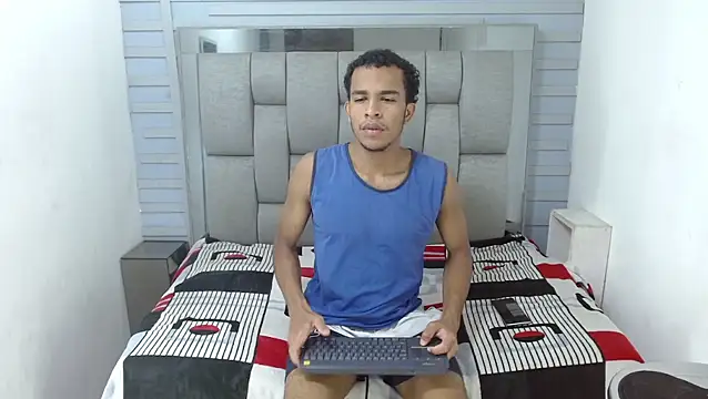Snapshot of aston_xvera chatting on September 9, 8:30 pm aston xvera online show from September 9, 8:30 pm