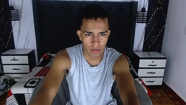 Snapshot of aston_xvera chatting on September 13, 3:06 am aston xvera online show from September 13, 3:06 am