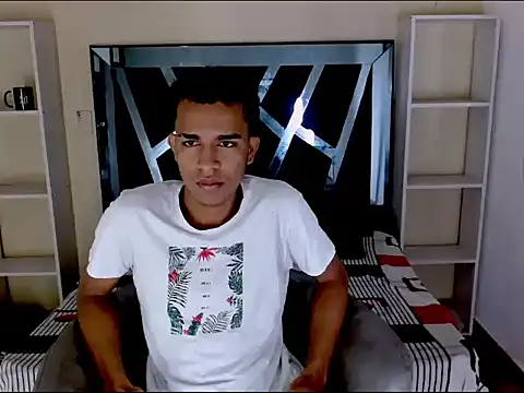 Snapshot of aston_xvera chatting on September 19, 3:52 am aston xvera online show from September 19, 3:52 am