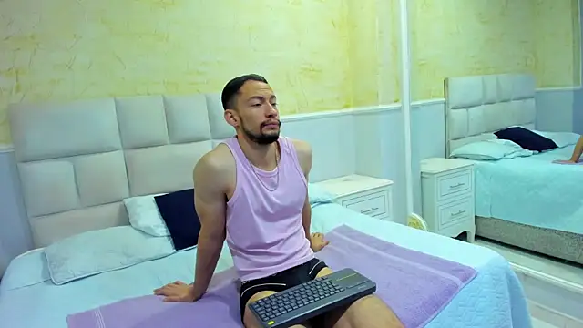 TyagoRoberts online show from September 23, 12:52 pm