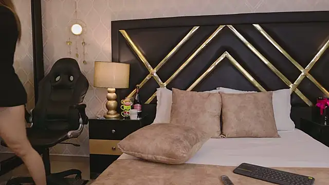 Snapshot of ZoeWilliis chatting on November 26, 12:50 pm ZoeWilliis online show from November 26, 12:50 pm