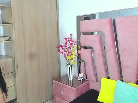 MaraKarly online show from November 10, 7:35 pm