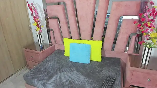 MaraKarly online show from March 31, 7:42 am