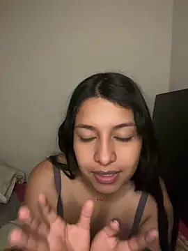  Chloe Smith online show from March 19, 2:37 am