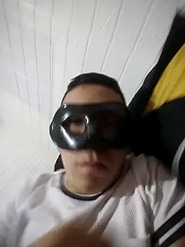 Snapshot of kirito84739 chatting on September 13, 6:57 am kirito84739 online show from September 13, 6:57 am