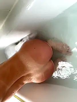 Petitbiscuit2B0 online show from October 29, 11:12 am