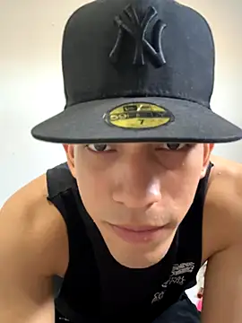 Andres-Andrea1922 online show from September 13, 9:58 pm