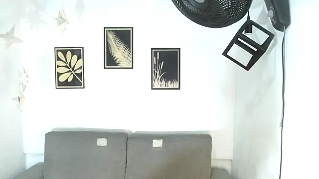 criss zuri online show from September 11, 11:32 am