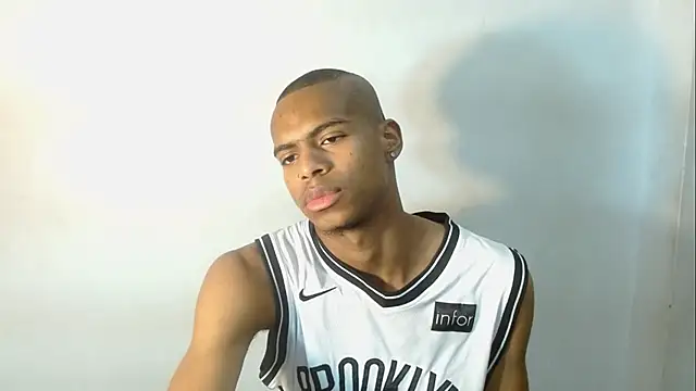 criss zuri online show from October 14, 11:44 am