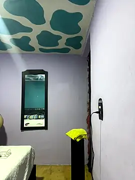 Snapshot of AlliceCopper chatting on October 9, 2:15 pm AlliceCopper online show from October 9, 2:15 pm