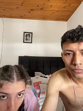 coupledesire18 online show from October 12, 5:12 pm