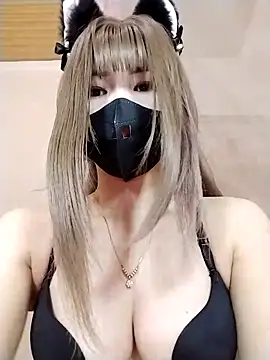 Snapshot of Helen69x chatting on December 22, 5:26 am Helen69x online show from December 22, 5:26 am