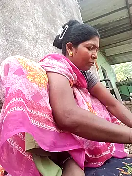 Snapshot of Jivika_Jaiswal chatting on October 15, 2:01 am Jivika Jaiswal online show from October 15, 2:01 am